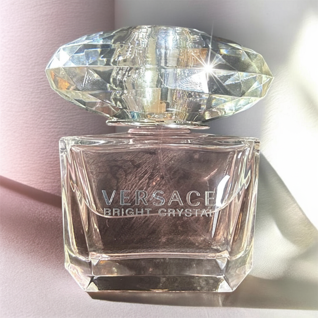 Versace Bright Crystal - close-up enhanced